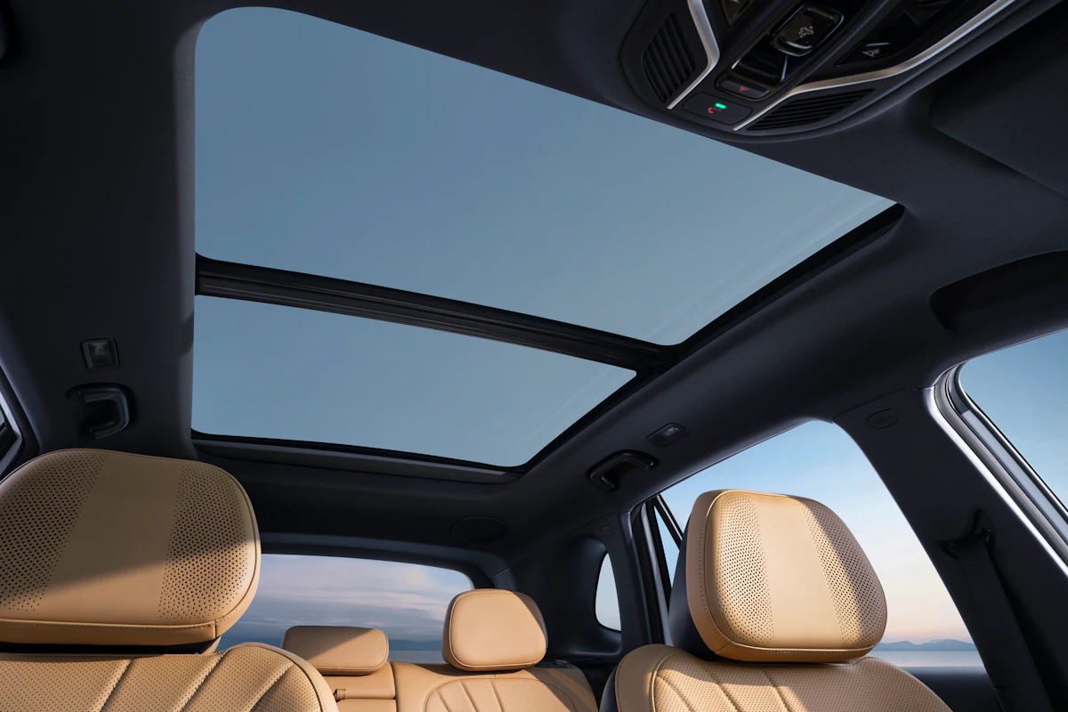 Geely Starray EM-i Max+, techo panorámico